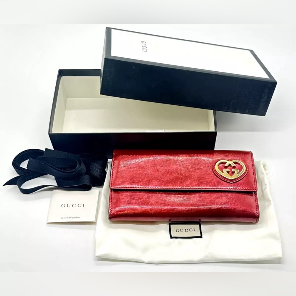 Gucci Lovely Heart Long Patent Wallet - Full Inclusion-Very Good Used Condition